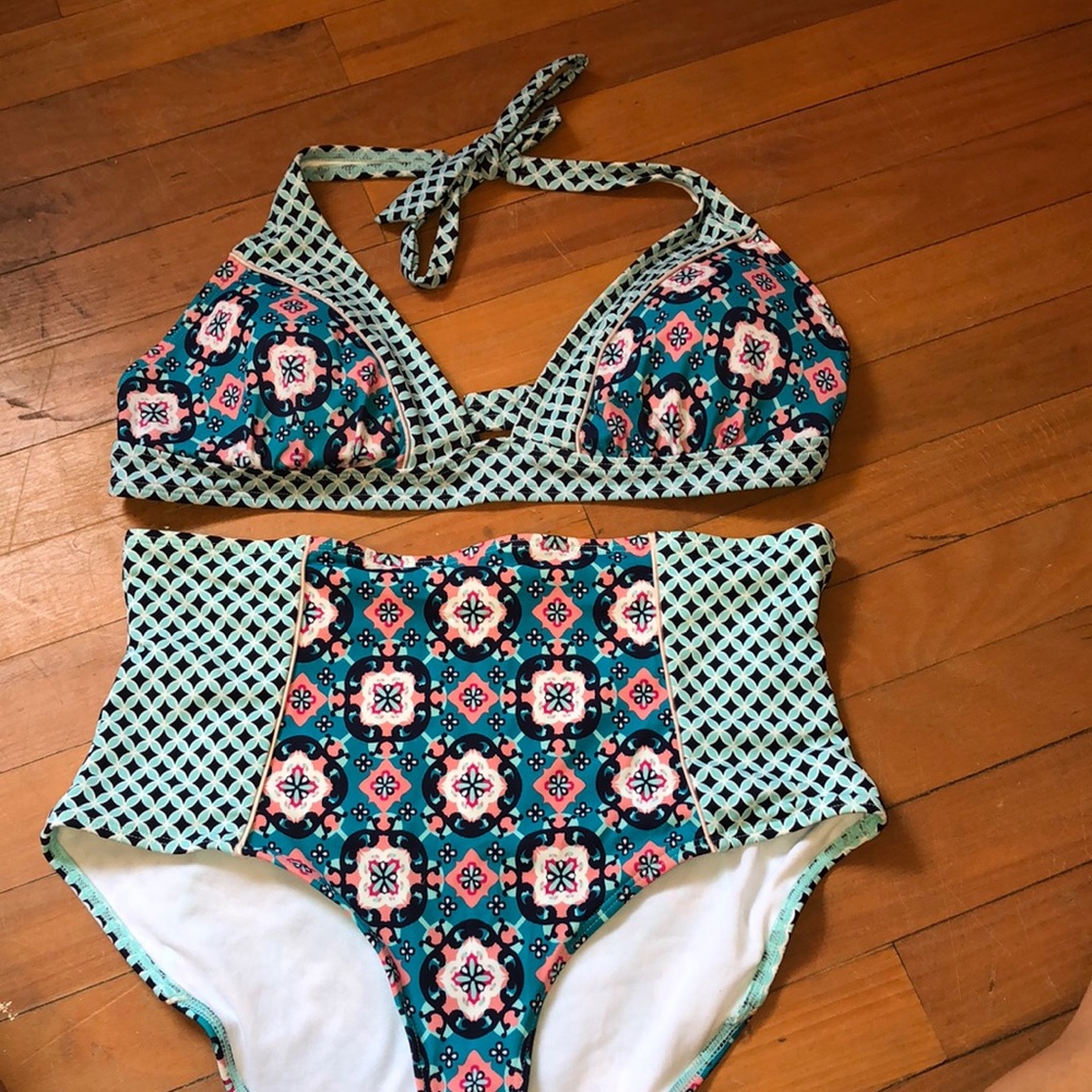 High waisted printed bikini